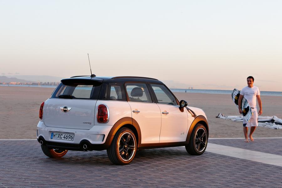  Mini Cooper Countryman S All4 2010 года  (фото 40 из 67)